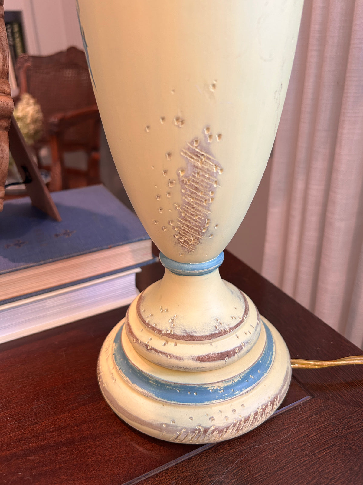 Vintage Hand-Painted Wooden Floral Table Lamp