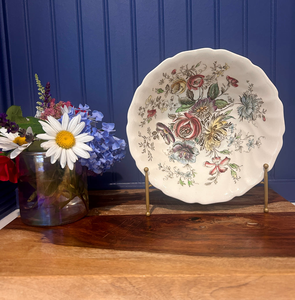 Vintage Johnson Brothers “Sheraton Floral Center” Ironstone Bowl
