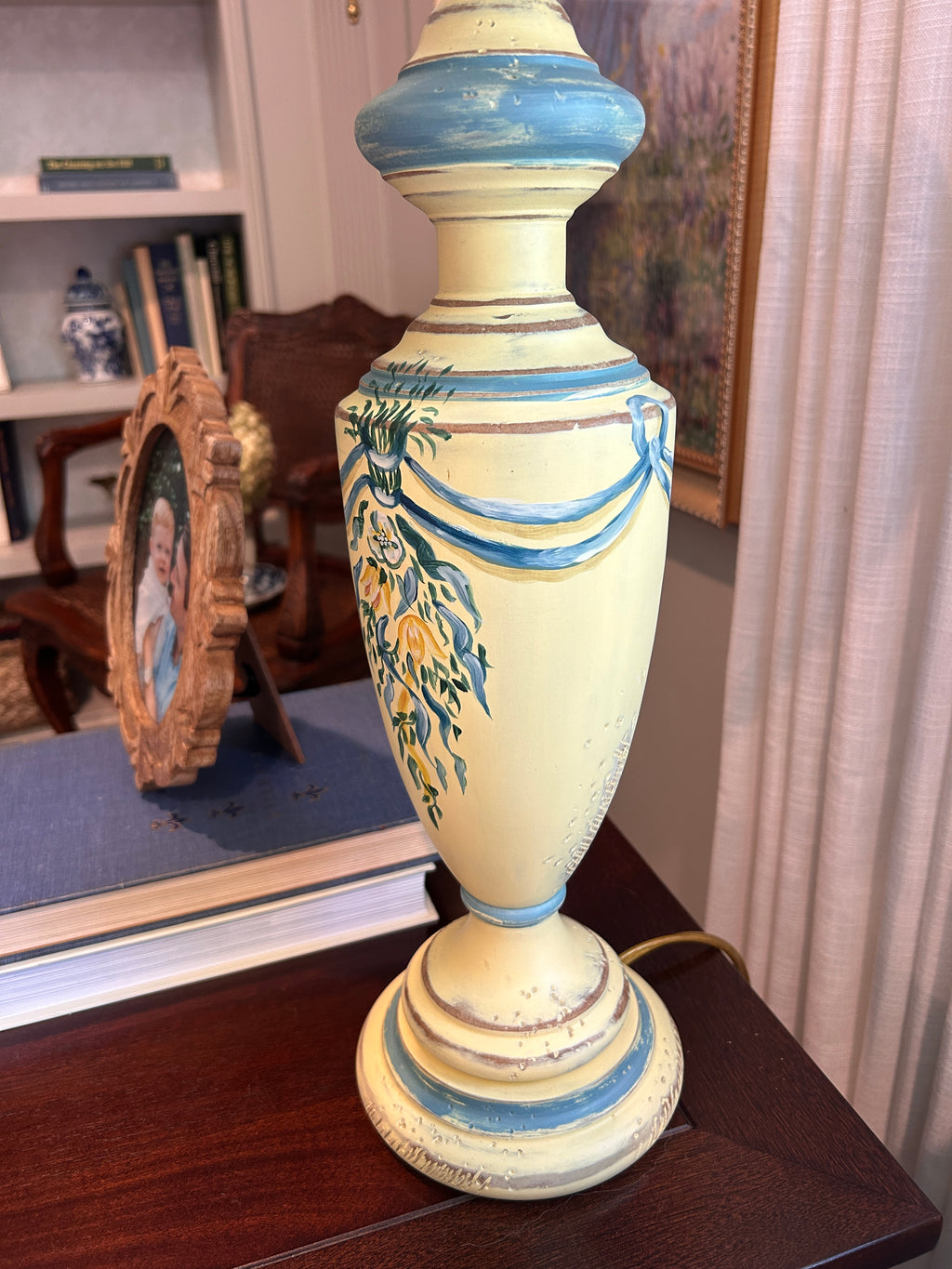 Vintage Hand-Painted Wooden Floral Table Lamp