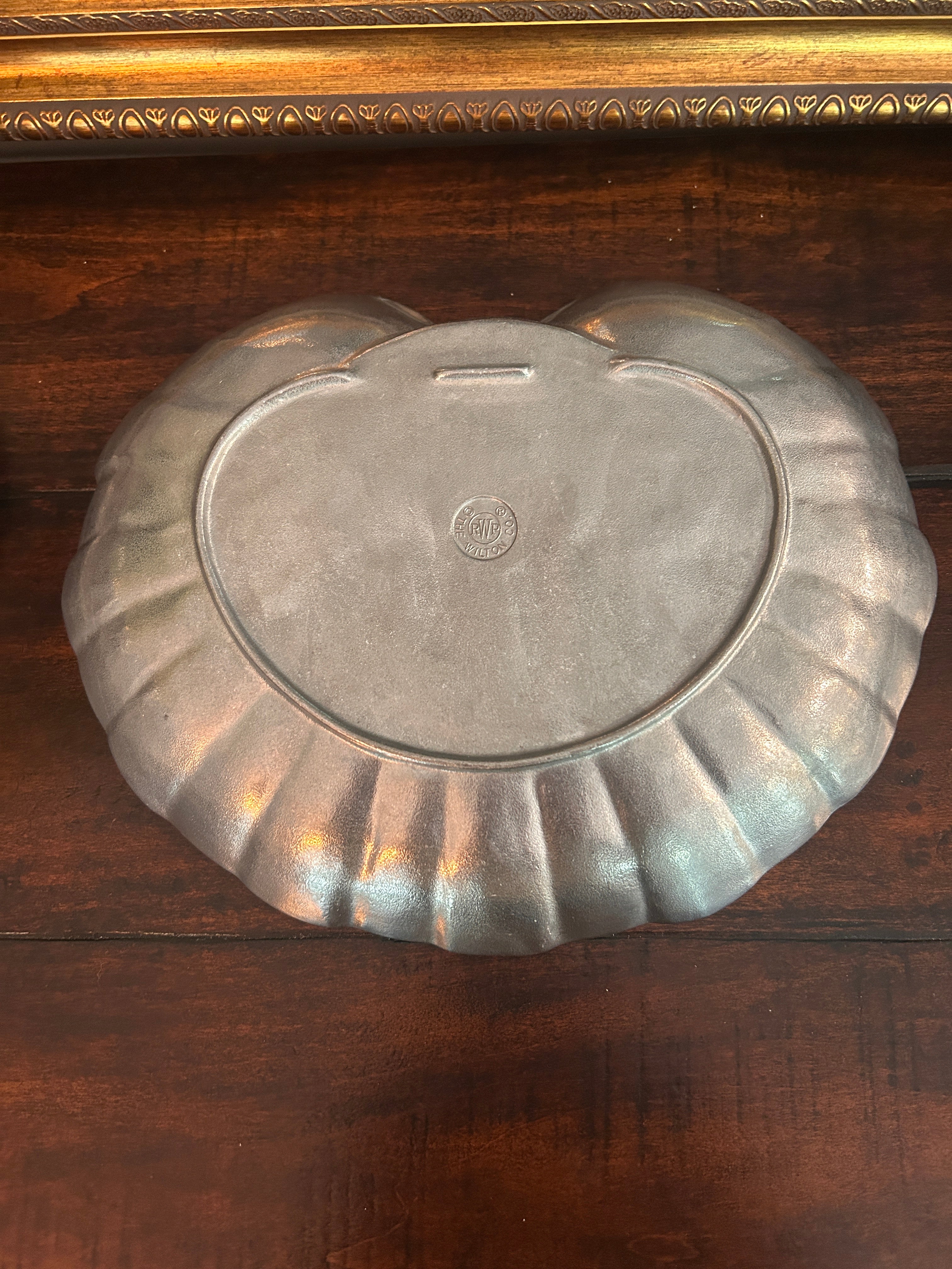 Wilton Armetale Shell Serving Dishes, Set of 2