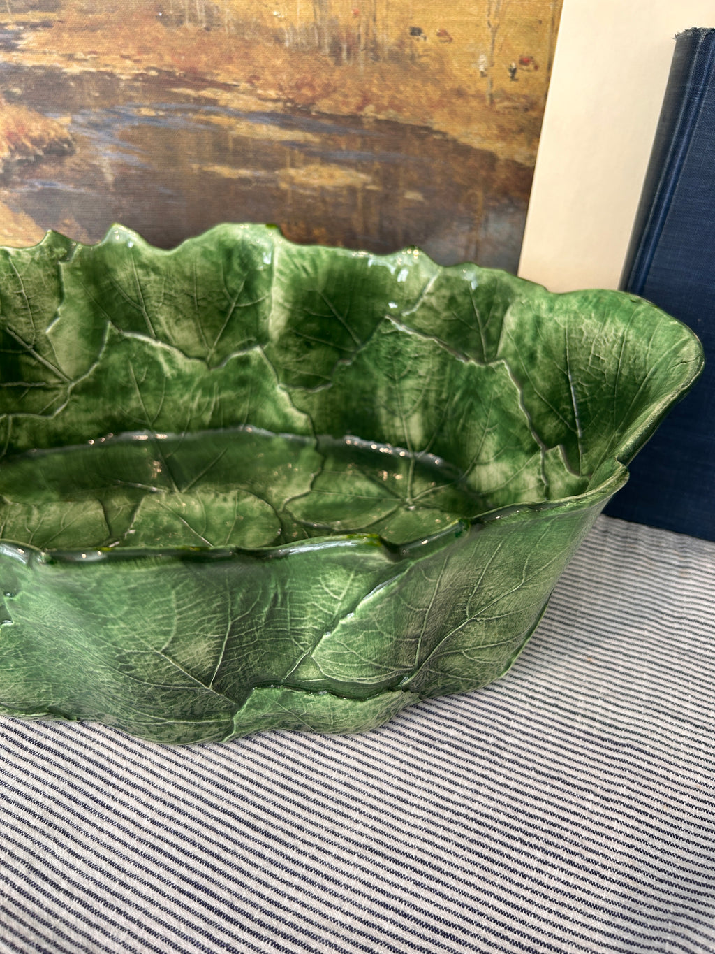 Vintage Hand-painted Italian Vietri Leaf Relief Bowl