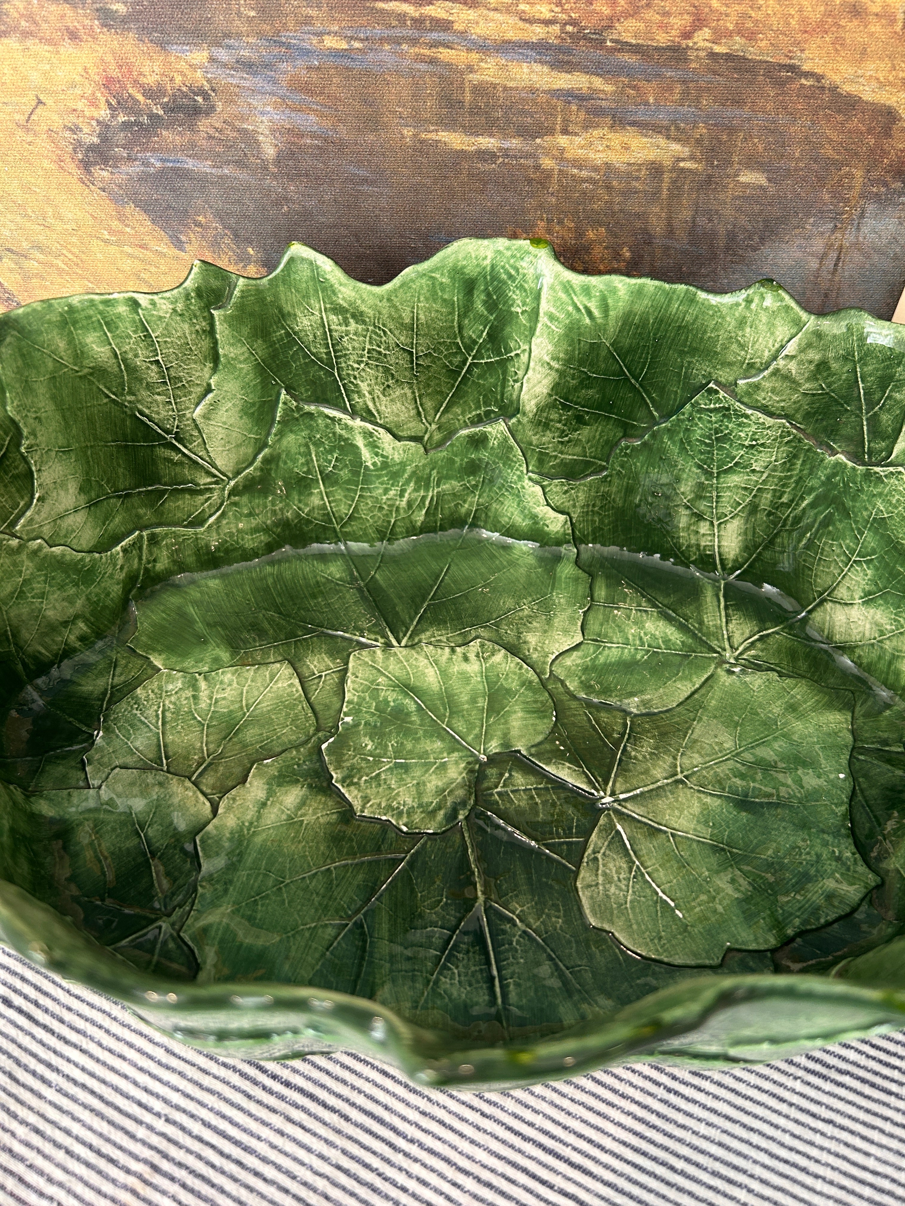 Vintage Hand-painted Italian Vietri Leaf Relief Bowl