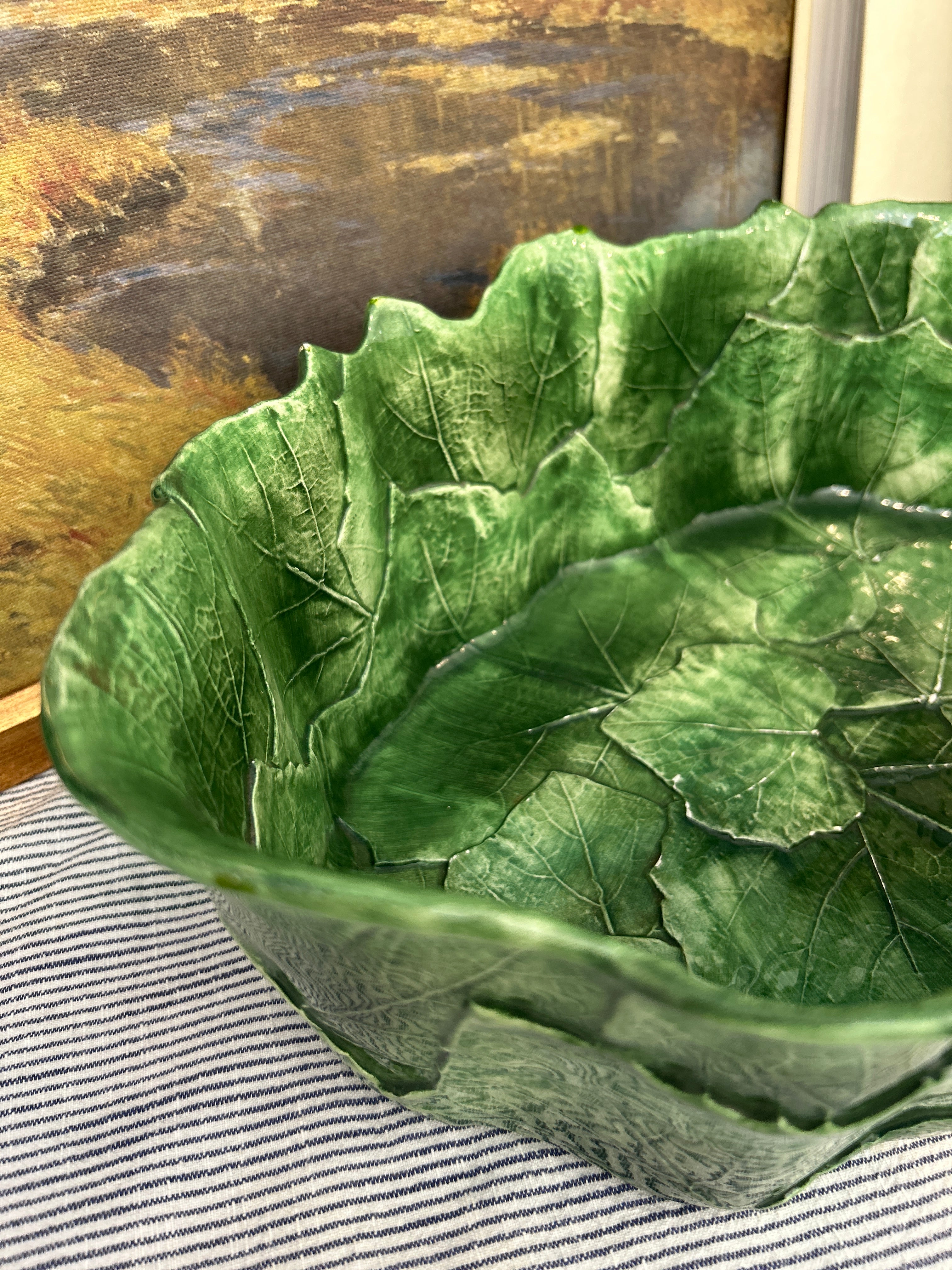 Vintage Hand-painted Italian Vietri Leaf Relief Bowl