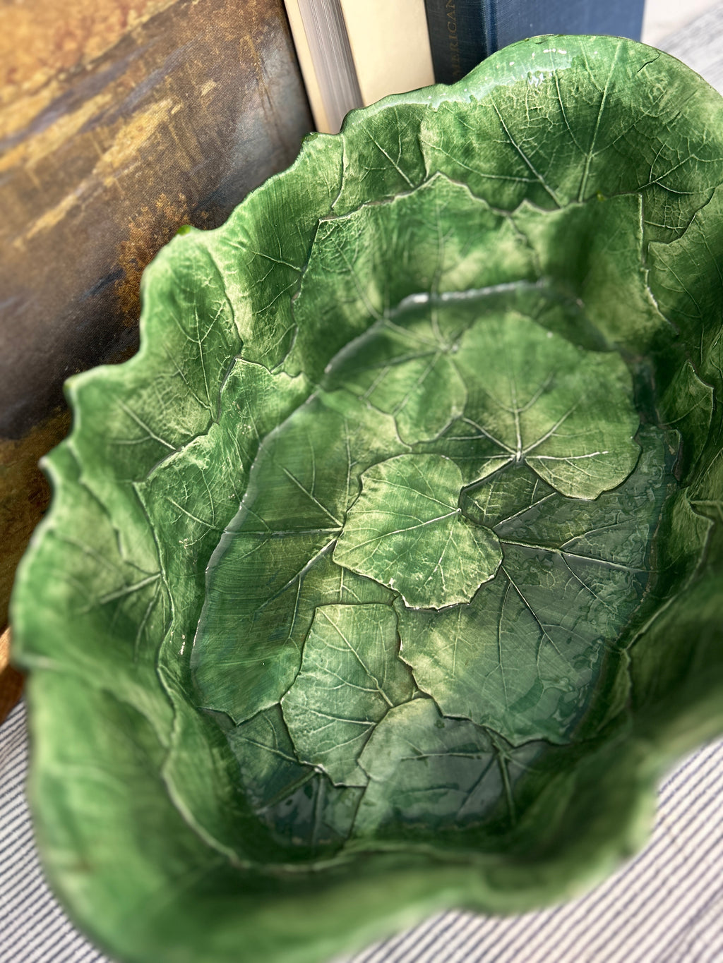 Vintage Hand-painted Italian Vietri Leaf Relief Bowl