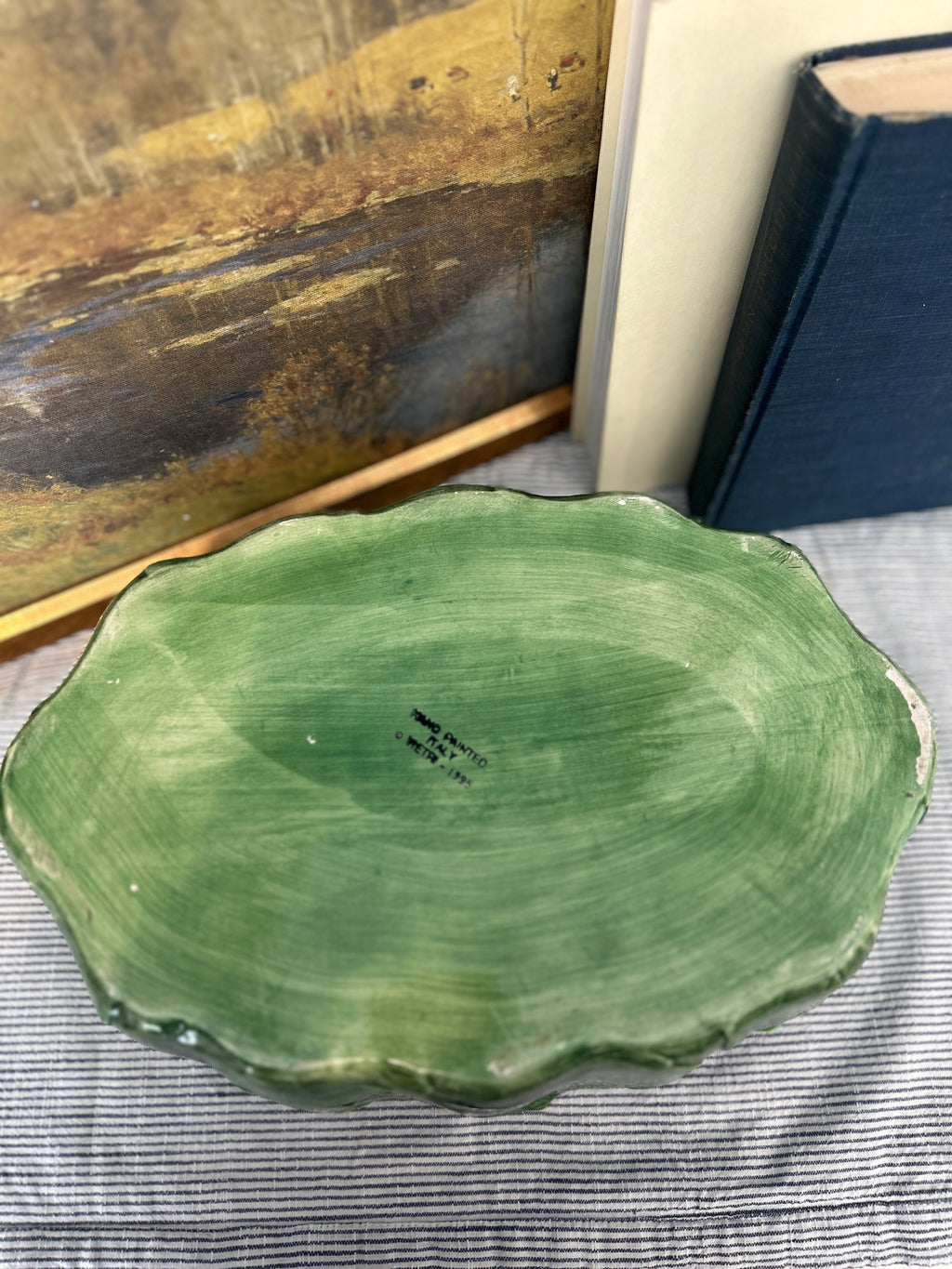 Vintage Hand-painted Italian Vietri Leaf Relief Bowl