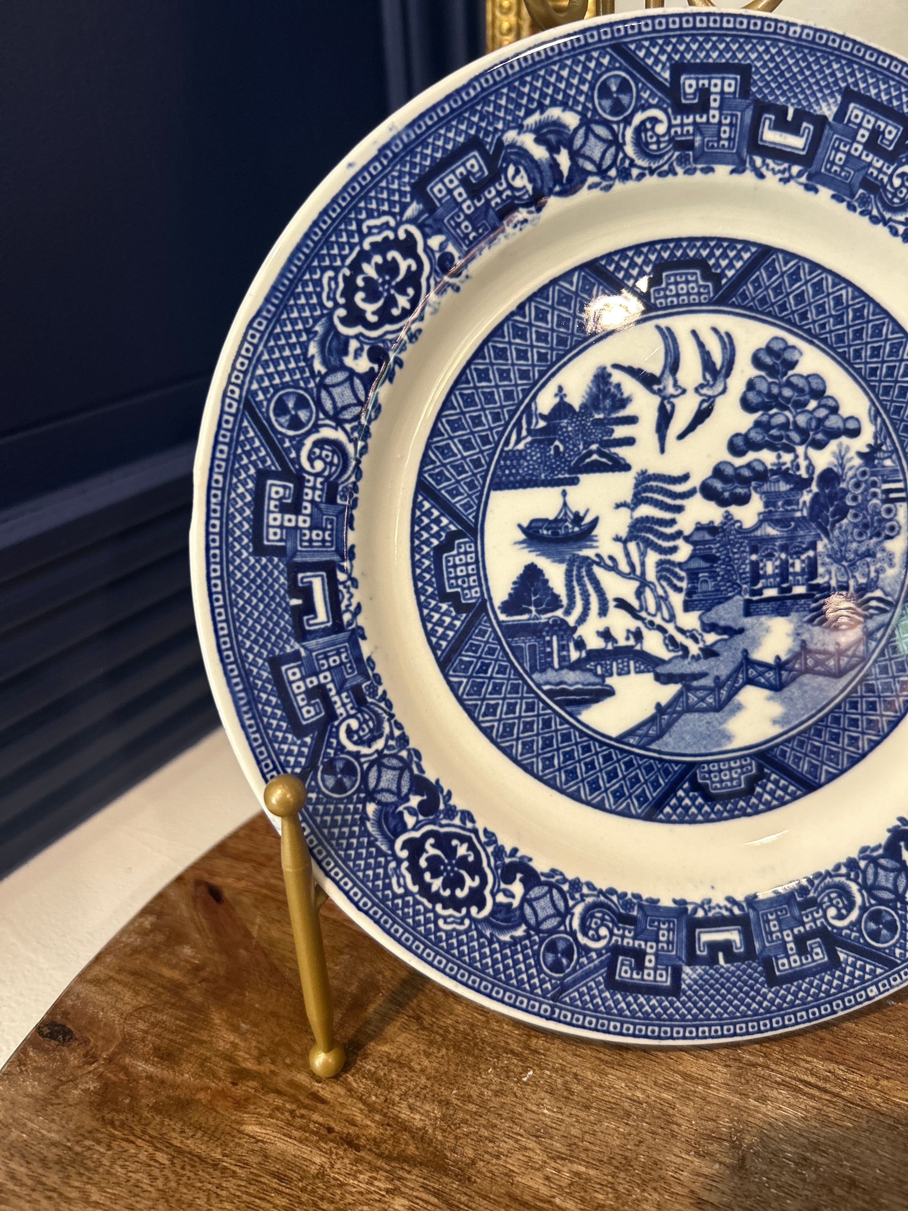 Vintage Homer Laughlin Blue Willow Plates- Set of 5
